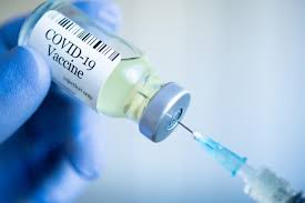  Publicação afirma que vacina da Pfizer causou paralisia de Bell em quatro voluntários, mas não há comprovação