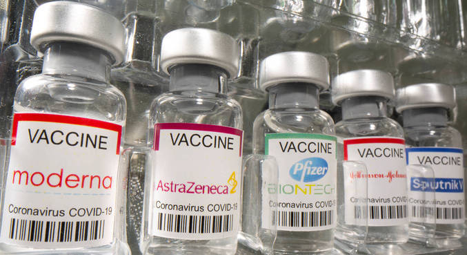  Vacinas da Pfizer e AstraZeneca podem reduzir pela metade os níveis de transmissão da Covid-19?